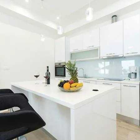 Ferienhaus Fur 12 Personen In Zaboric, Dalmatien Norddalmatien زابوريتش