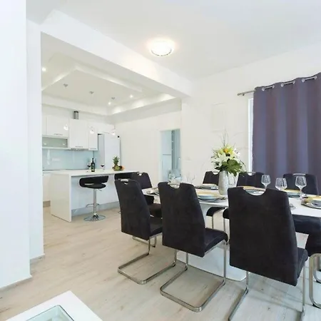 Ferienhaus Fur 12 Personen In Zaboric, Dalmatien Norddalmatien بيت للعطل زابوريتش
