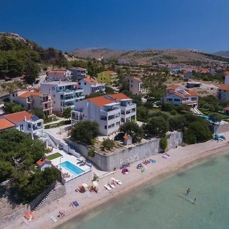 Ferienhaus Fur 12 Personen In Zaboric, Dalmatien Norddalmatien *