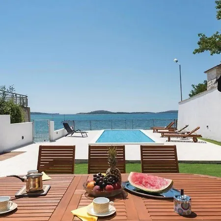 بيت للعطل Ferienhaus Fur 12 Personen In Zaboric, Dalmatien Norddalmatien زابوريتش