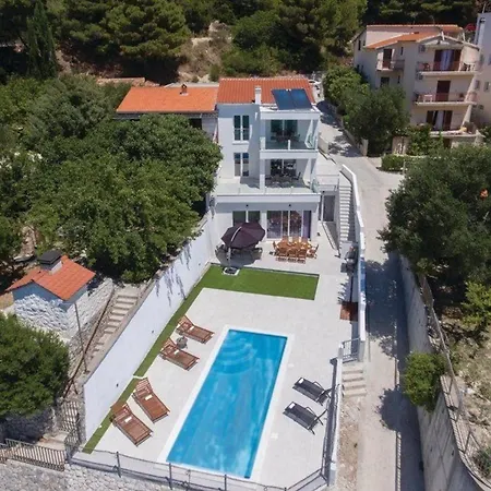 Ferienhaus Fur 12 Personen In Zaboric, Dalmatien Norddalmatien بيت للعطل